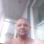 Aleksandr, 44